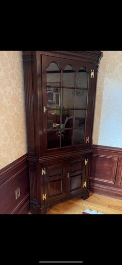 Cabinets 