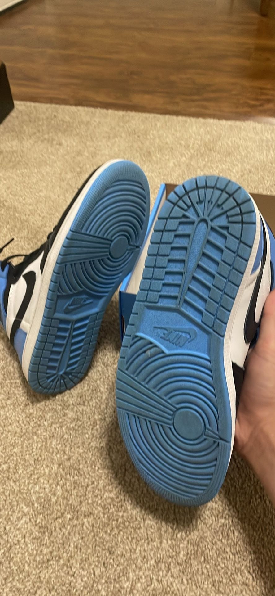 Air Jordan 1 High Unc