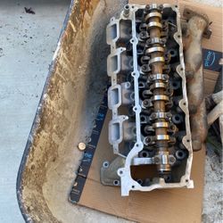 Cylinder Heads Left And Right 4.7 Magnum