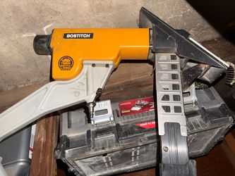 Bostitch BTFP12569 2-in-1 Pneumatic Flooring Nailer-