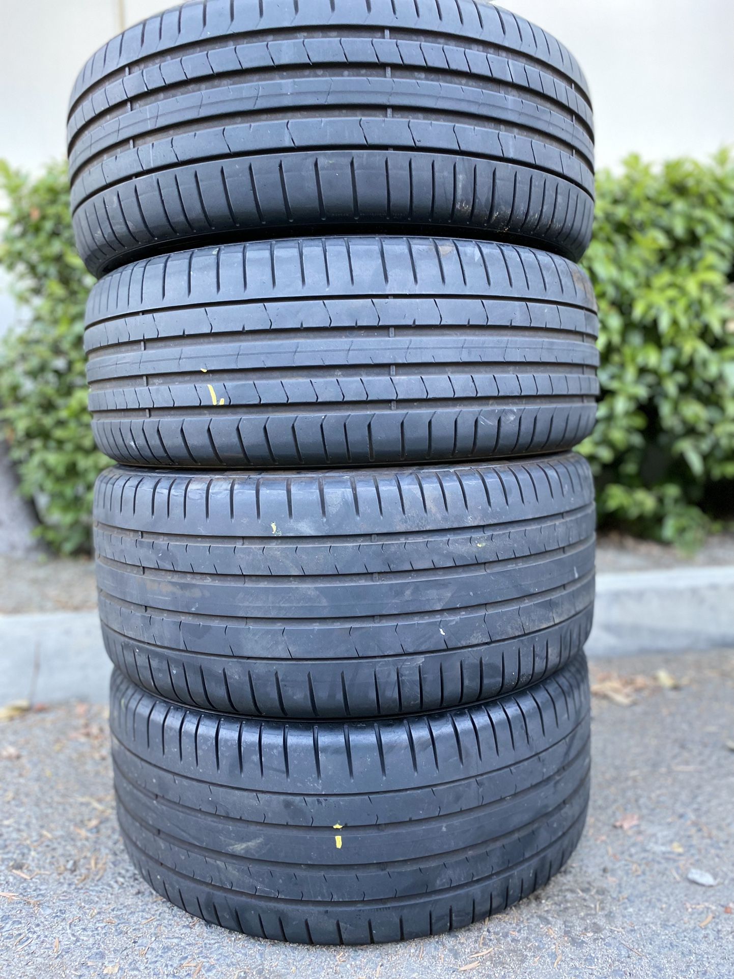 Matching Set 225/40R19 93Y Rear 255/35R19 96Y Pirelli Run Flat Set Of 4 ...