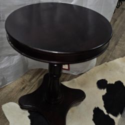Solid Wood Pedestal Table 