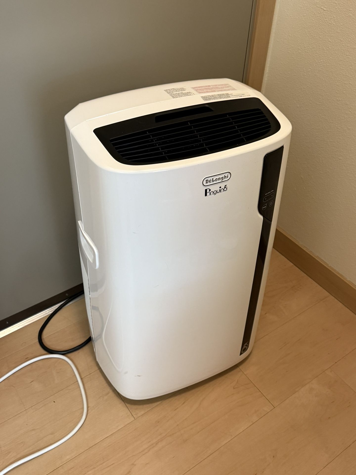 Air Conditioner DeLonghi Pinguino Portable AC
