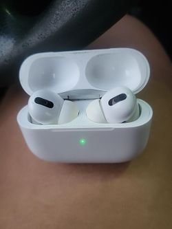 Apple AirPods Pro with Charging Case