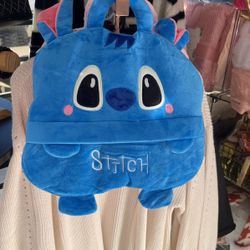 Mochila Y Cobija Dos En Uno De El Stitch Y Hello Kitty 