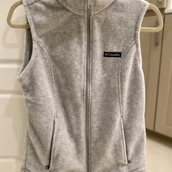 Women’s Columbia Vest 