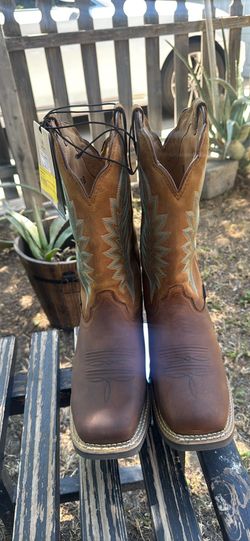 Women work boot size 10B