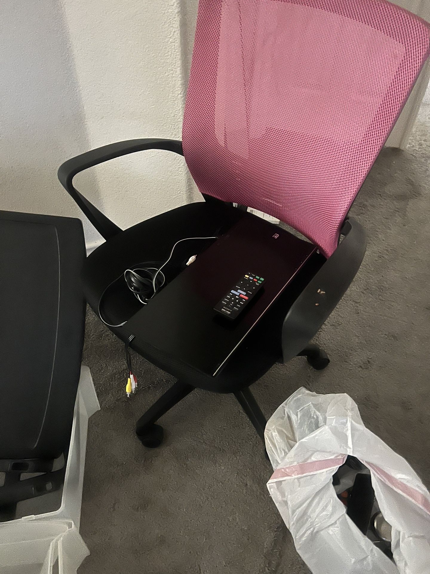 Pink & Black computer desk $22 - Firm