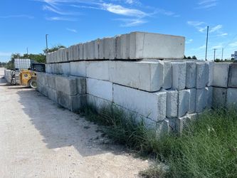 Concrete Storage & Retaining Wall Blocks