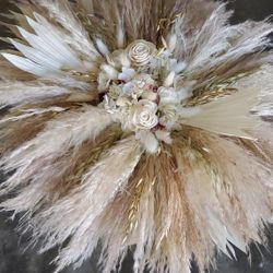 pampas backdrop Arrangement
