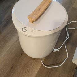 Brand New SereneLife Towel Warmer Bucket/Spa