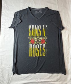 GUNS AND ROSES V NECK XXL SHIRT