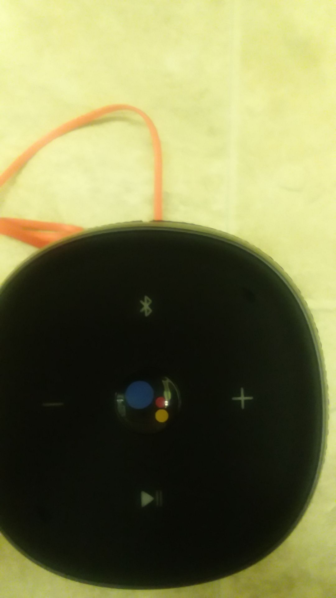 JBL wireless smart speaker link 20 has Google assistant.