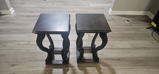 Set of 2 Stylish Accent / Side Tables – Dark Wood Finish