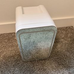 Mini Fridge For Makeup/drinks/ Hot And Cold 
