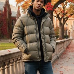 Northwest Territory Puffer Jacket, Olive Green Men's M Never Worn!