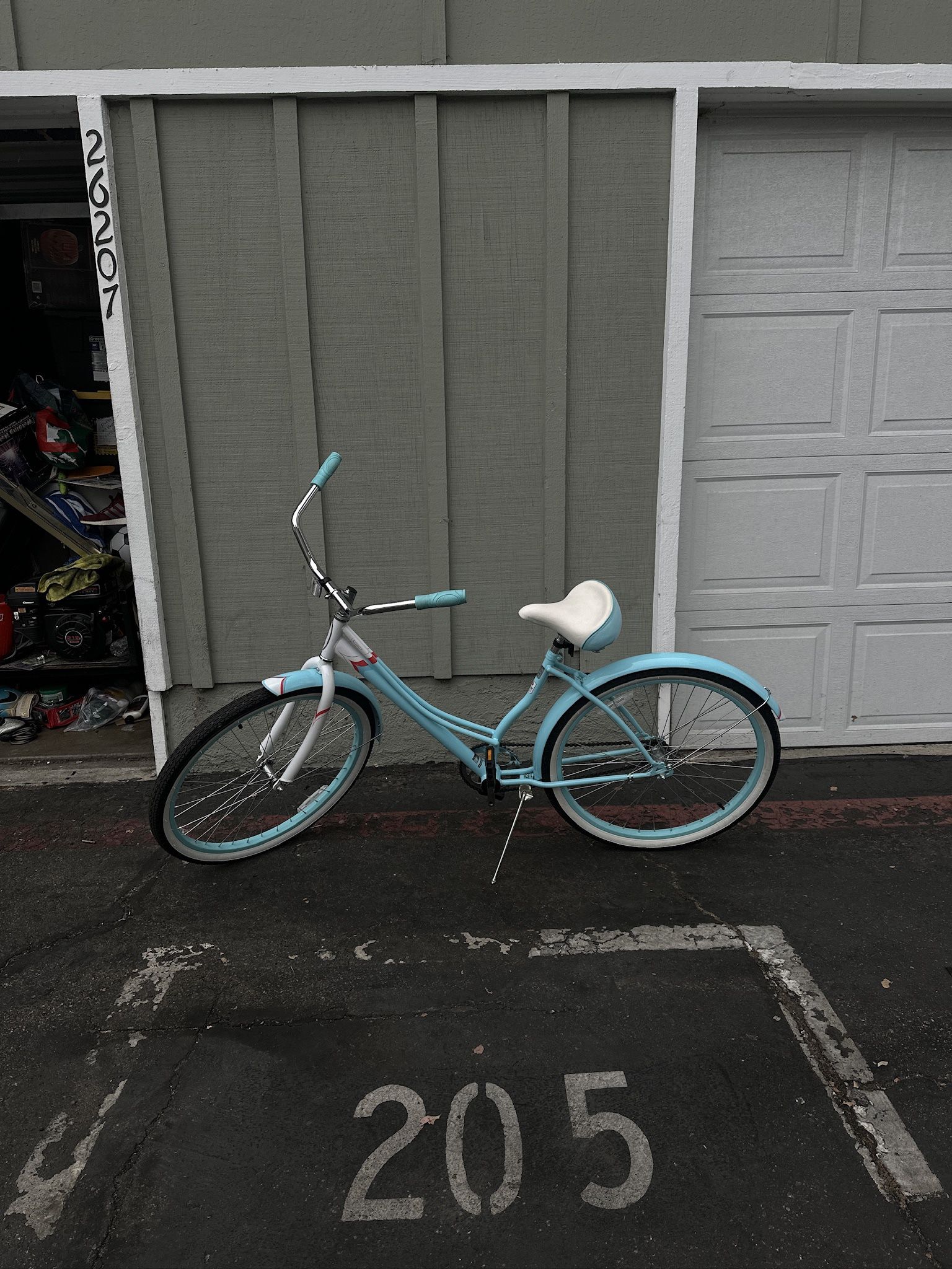 Schwinn Legacy 26" Cruiser Bike