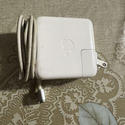 MacBook Air  Charger 