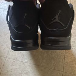 Black cat 4s