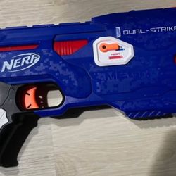 Hasbro 2015 nerf elite dual strike blaster