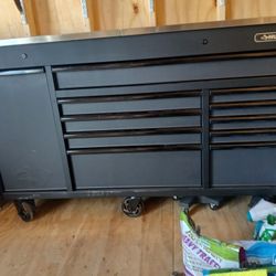 Husky rolling tool cabinet