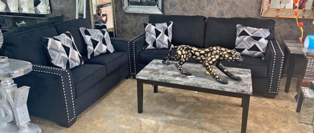 Brand New Sofa And Loveseat 