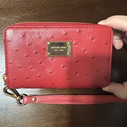 Michael Kors Wristlet 