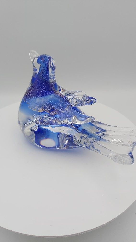 Lovely Vintage Crystal Bird Paperweight 