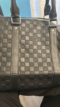 Louis Vuitton bag best  make me a offer it’s yours