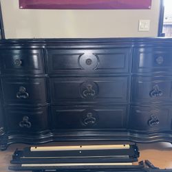 Dresser And End Tables 