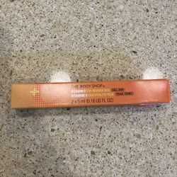 Body Shop Vitamin C Eye Reviver Serum NEW