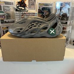 Yeezy Foam runners granite - size 10