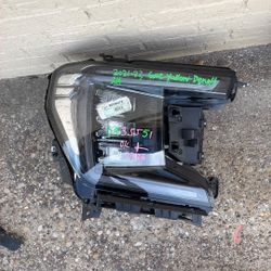 2021-23 Gmc Yukon Denali Right Headlight 