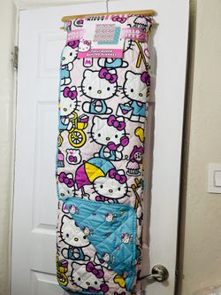 NWT Hello Kitty Full Queen Size Blanket Throw 