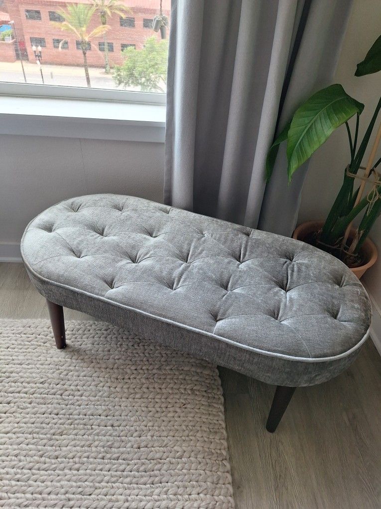 Velvety Tufted Bench