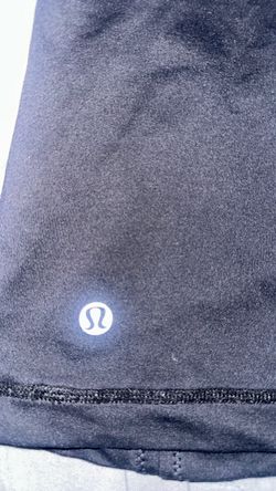 Lululemon workout black top 6