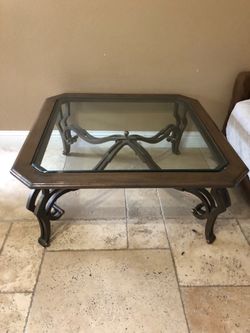 GORGEOUS COFFEE TABLE