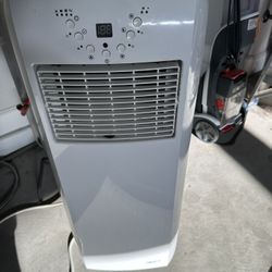 Portable Air Conditioner. Like New. Cools Hot Rooms. 