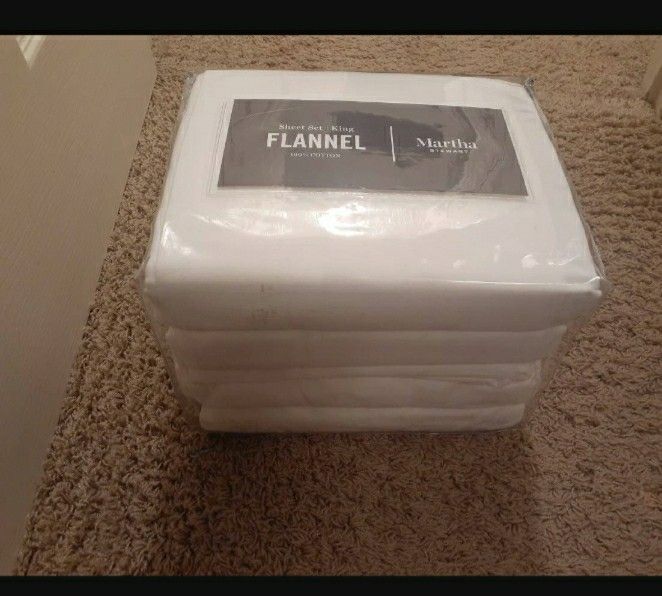 BRAND NEW MARTHA'S FLANNEL SET KING SIZE