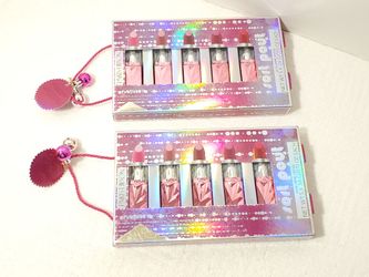 Paris Hilton Soft Pout Satin Creme Lipstick Lot of 2 5 PK New Sealed Box