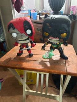 BobbleHeads 10 inch  x 6