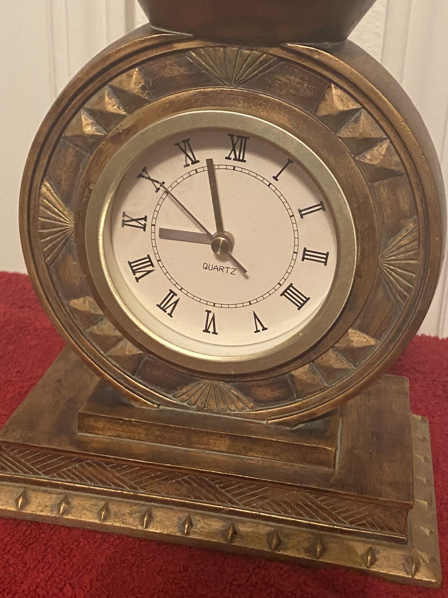 Novelty Clock (Used) Great Condition