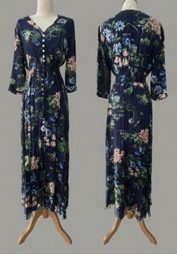 women’s navy blue floral maxi dress  with smocked waist 3/4 sleeves - size M