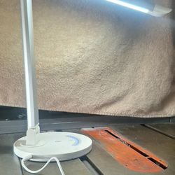 LED LAMPWHIT THE PHONE CHARGER,DIMMABLE TOUCH 10 V 