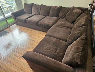2 pc. Sectional Sofa for Pickup in North Hollywood
