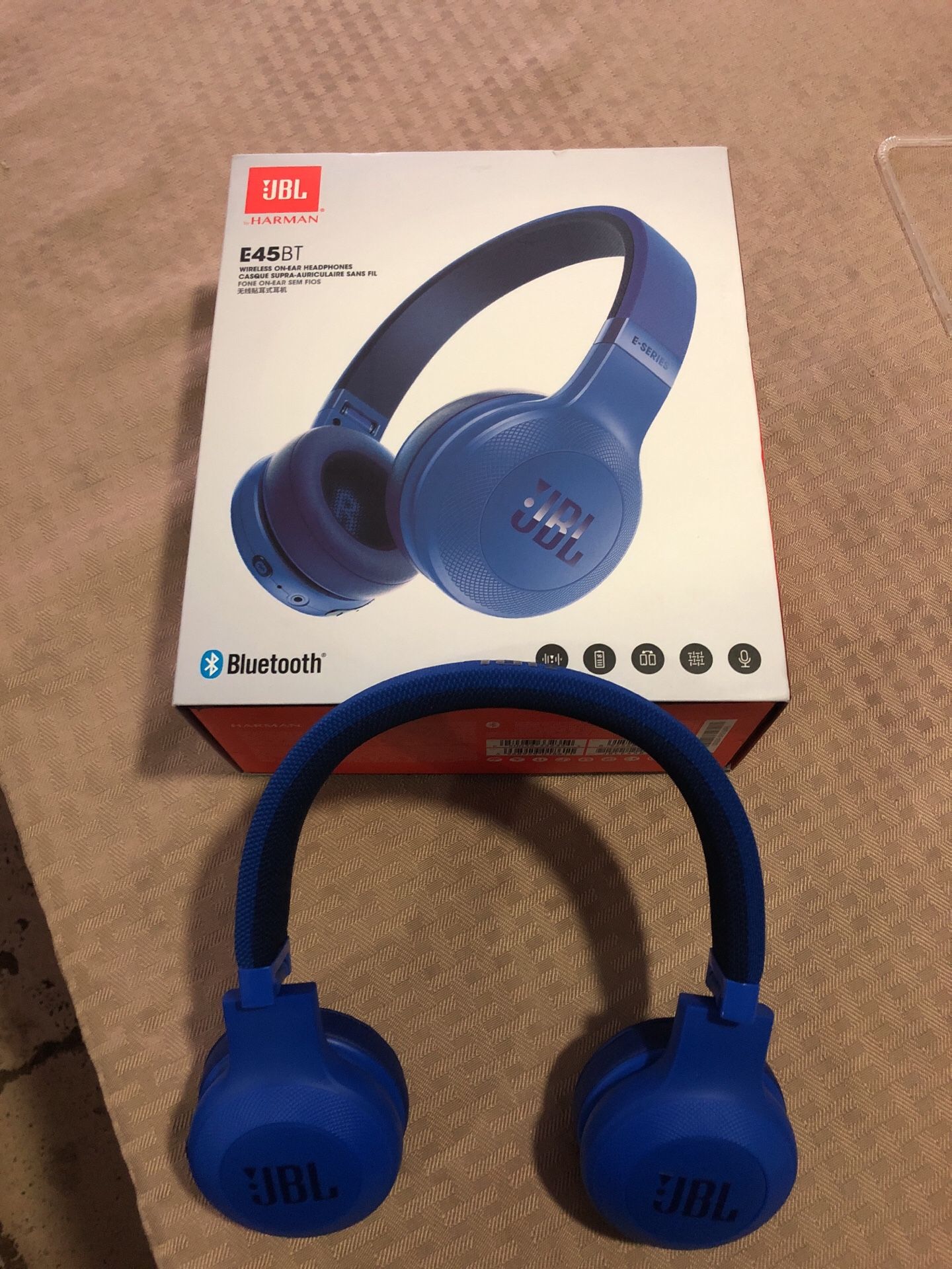 JBL E-45BT wireless on-ear headphones