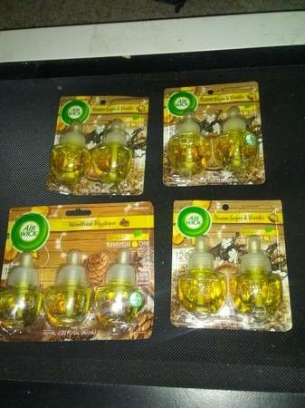 (4) packs of Airwick Essential Oils! 