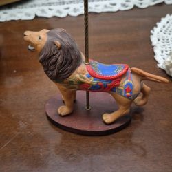 vintage 1988 Franklin Mint Treasury of Carousel Art Lion figurine. 