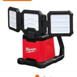 M18 18-Volt Lithium-Ion Cordless 4500 Lumens ROVER Dual Power Triple-Panel Flood & Area Light (Tool-Only)