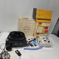 Kodak Carousel  Auto Focus 860  Project With Disc Tray And Pictures 